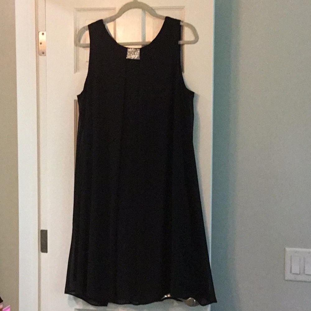 Great flowing little black dress